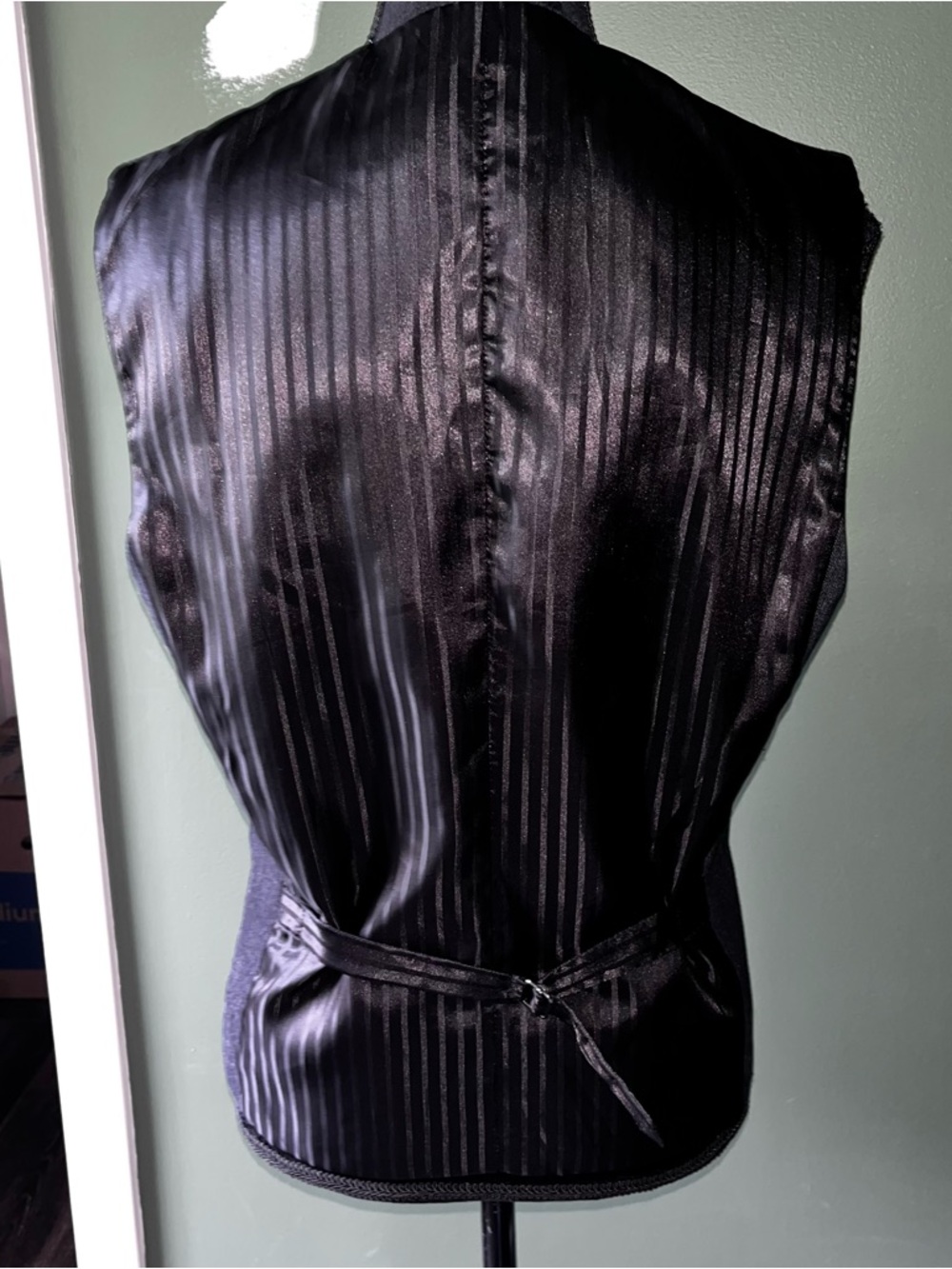 EXPRESS Menswear Charcoal Vest with Satin Adjustable Back & Piping Size Small - Picture 7 of 7